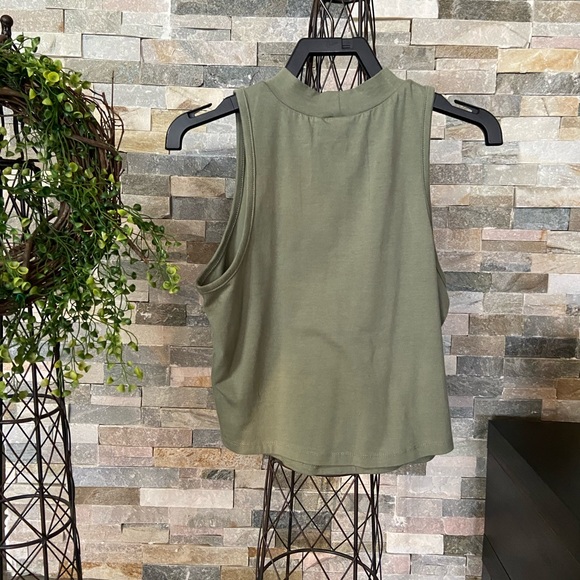 Mid top - Picture 2 of 2